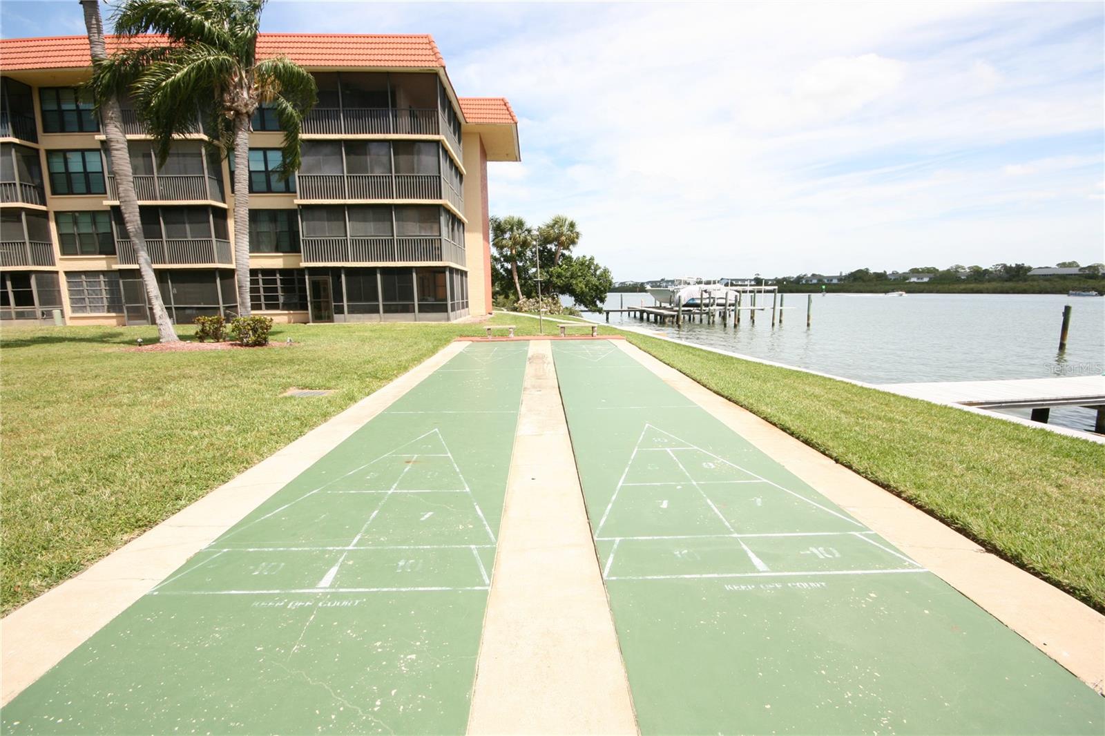 BAY MARINER THE CONDO - Residential