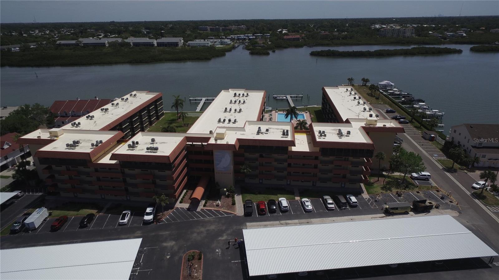 BAY MARINER THE CONDO - Residential