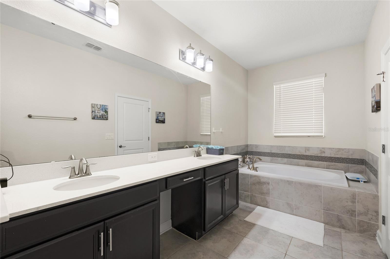 STOREY PK-PCL L - Residential