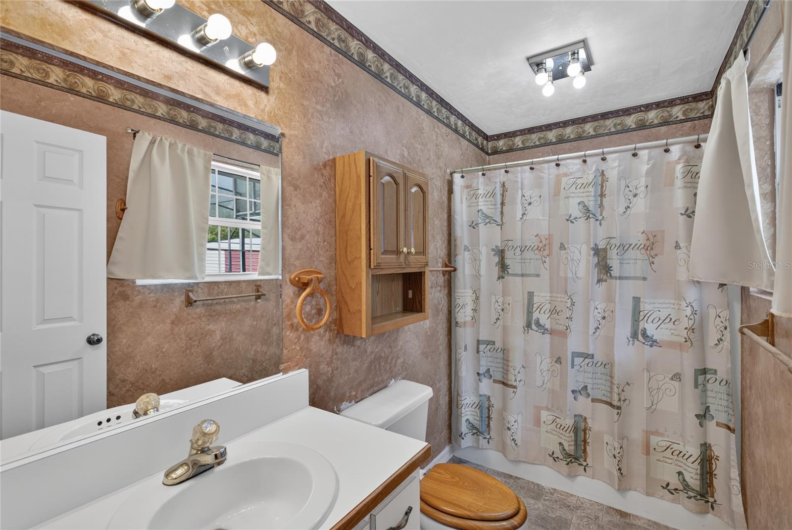 KEYSTONE CLUB ESTATES - Residential
