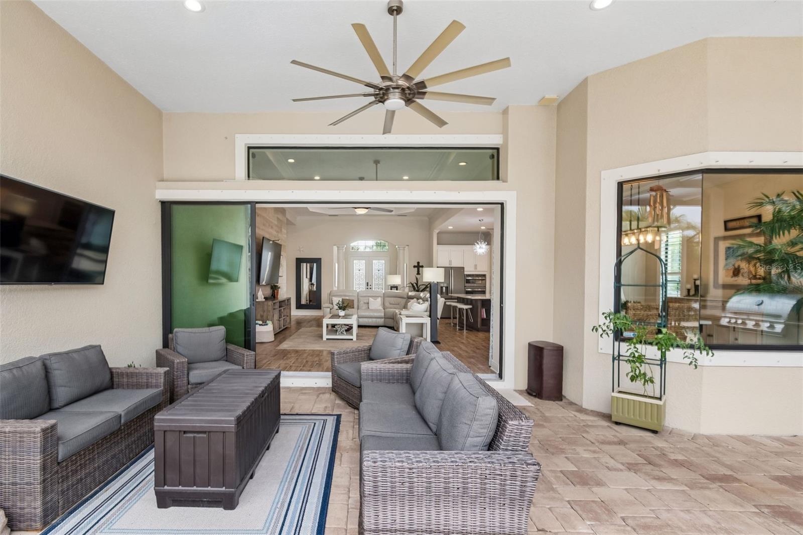COUNTRY CLUB EAST AT LAKEWD RNCH VV1 - Residential