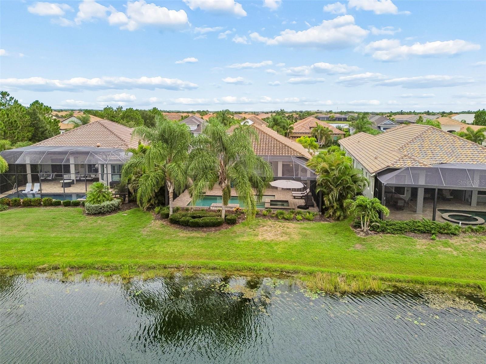 COUNTRY CLUB EAST AT LAKEWD RNCH VV1 - Residential