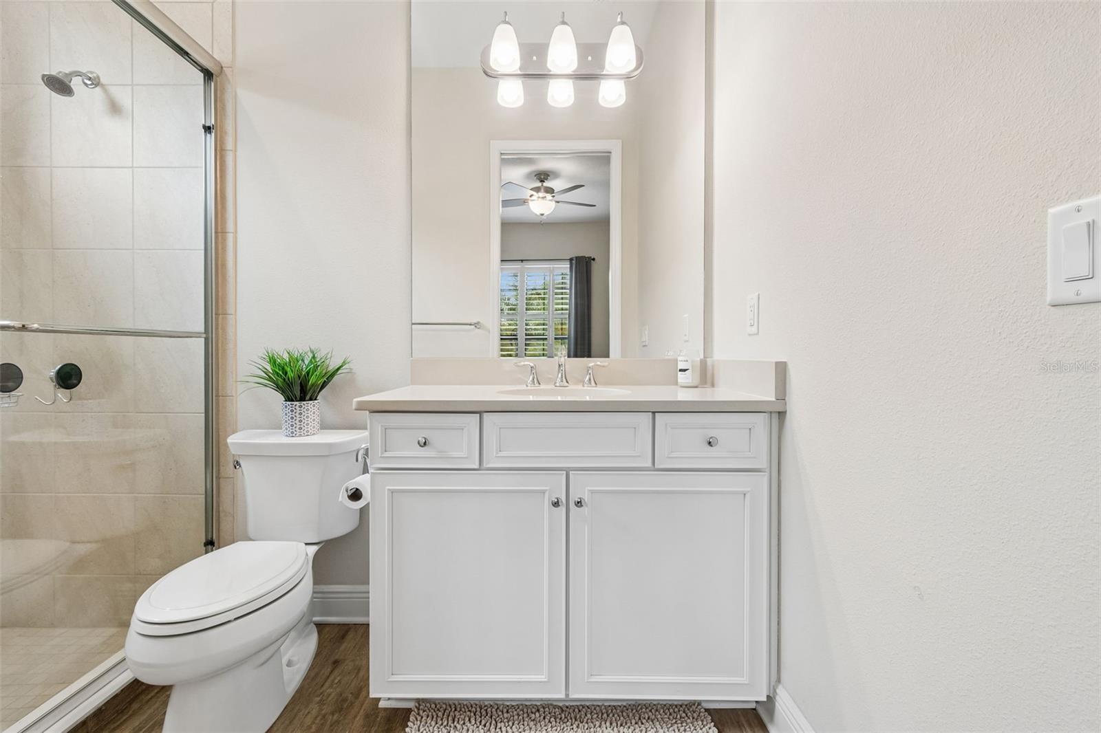 COUNTRY CLUB EAST AT LAKEWD RNCH VV1 - Residential