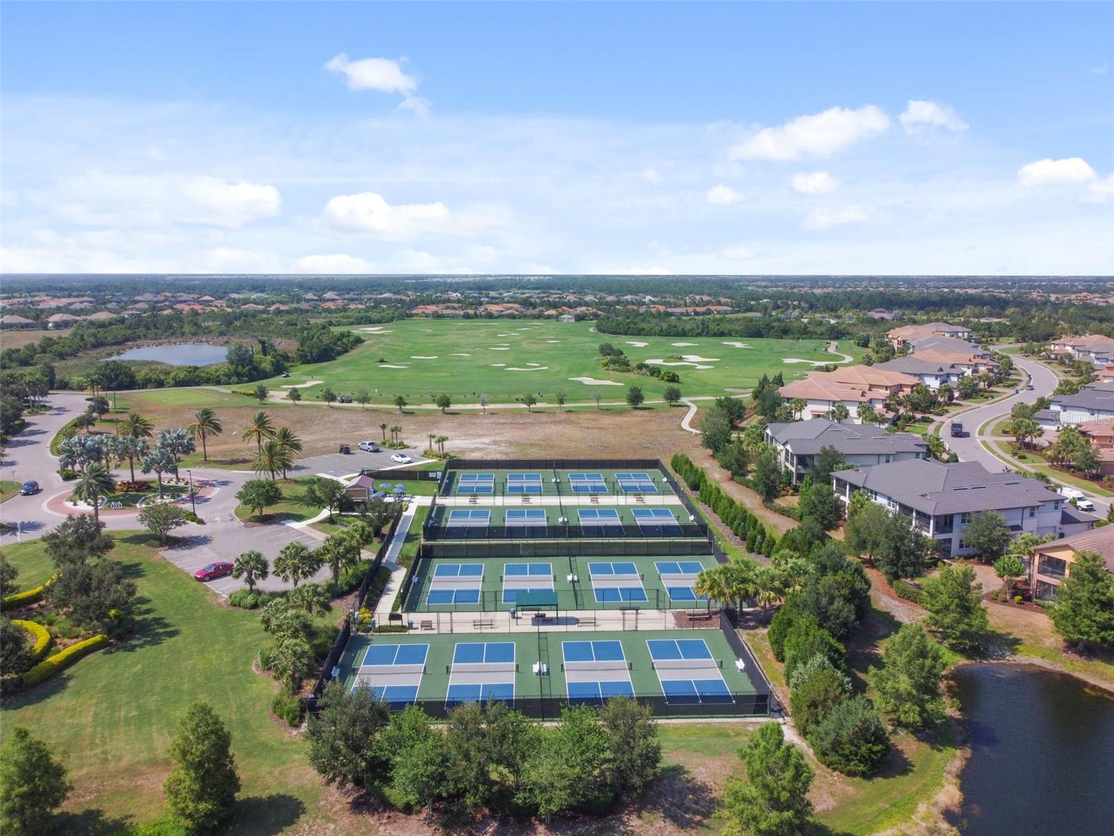 COUNTRY CLUB EAST AT LAKEWD RNCH VV1 - Residential