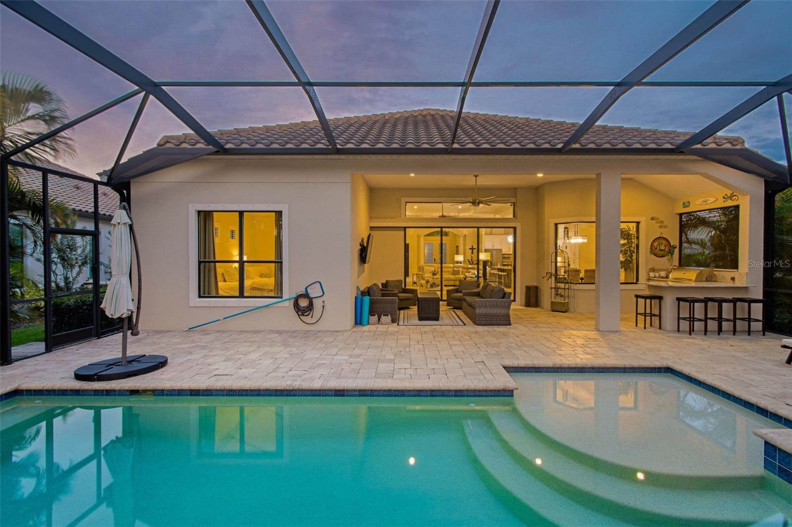 COUNTRY CLUB EAST AT LAKEWD RNCH VV1 - Residential