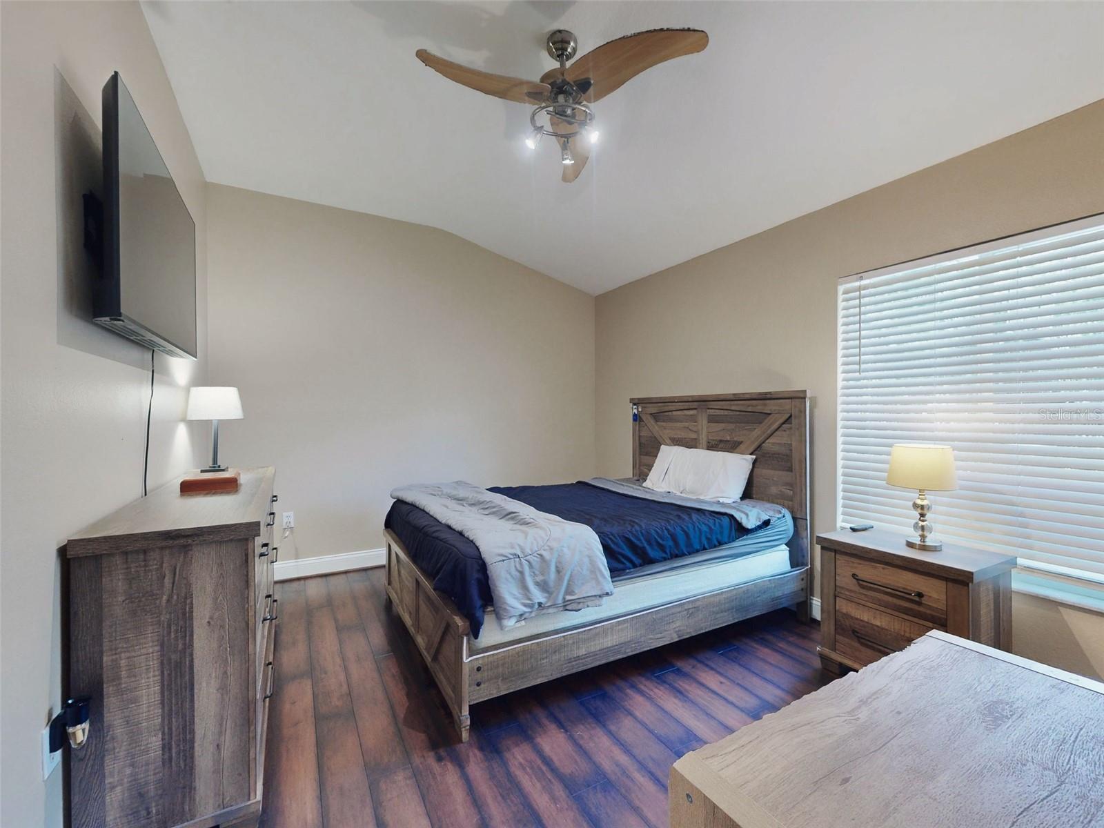 ACREAGE COLLINS RD - Residential