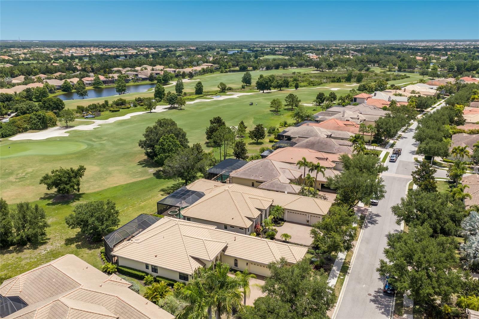 COUNTRY CLUB EAST - Residential