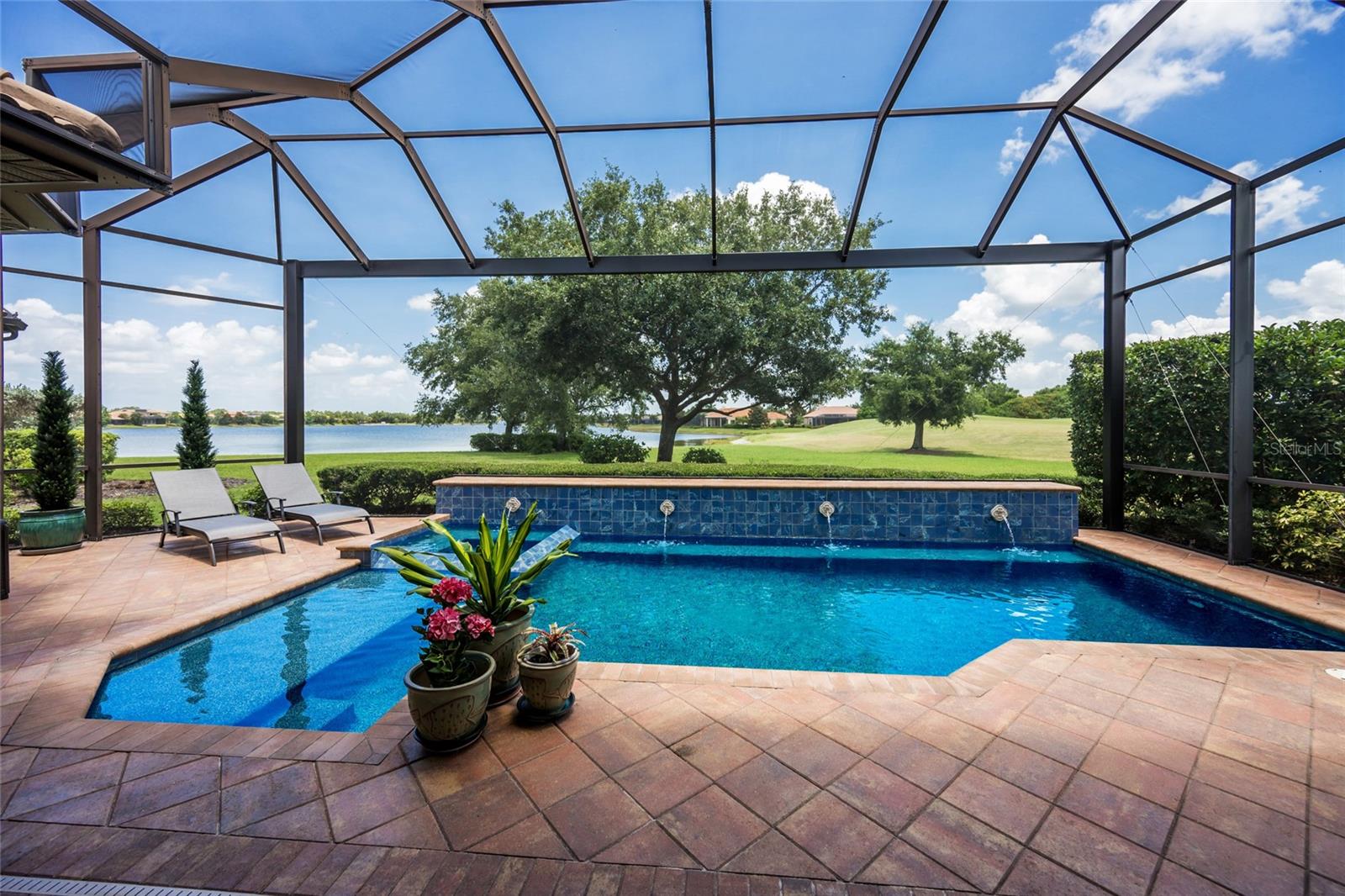 COUNTRY CLUB EAST - Residential