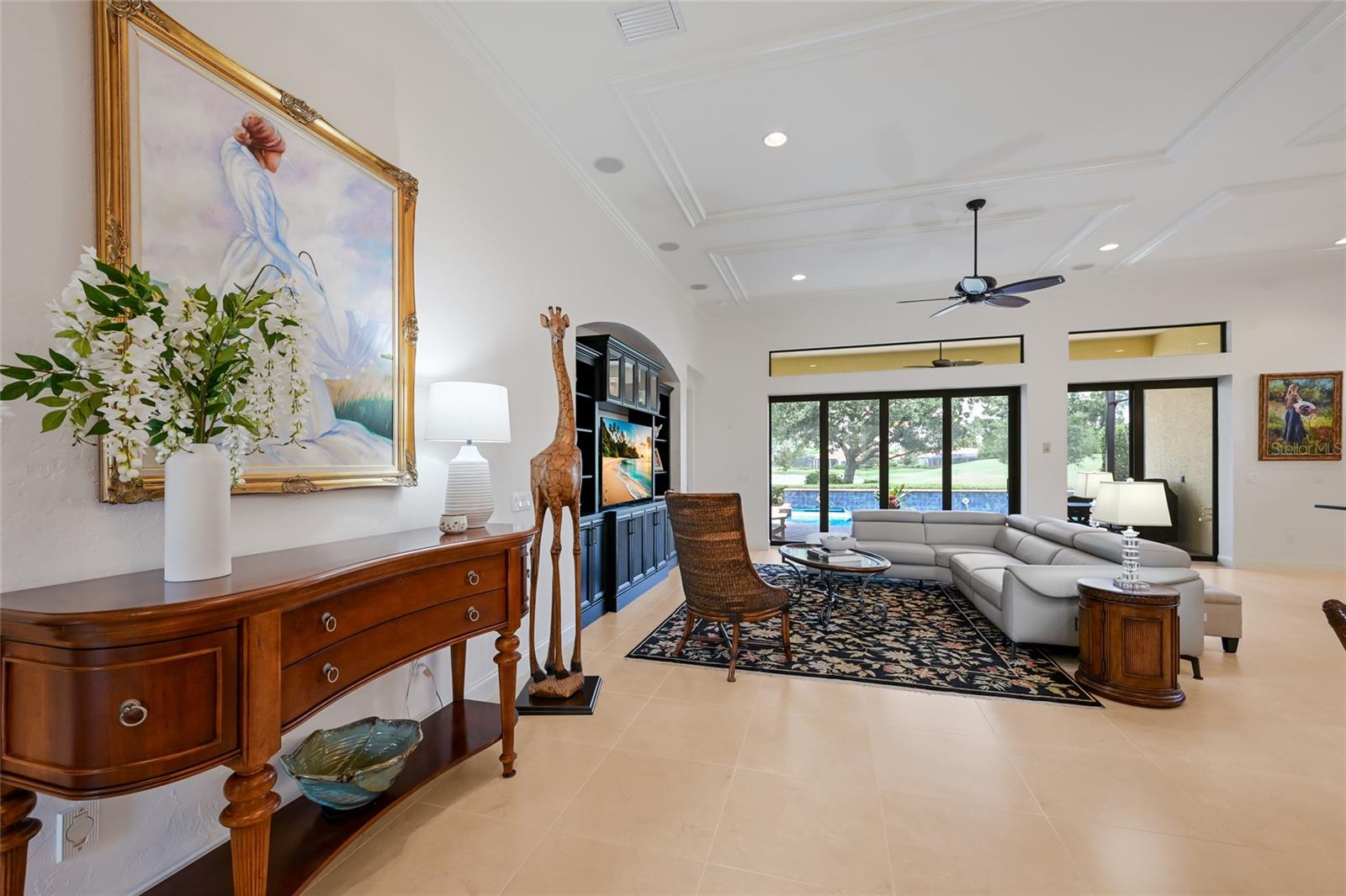COUNTRY CLUB EAST - Residential