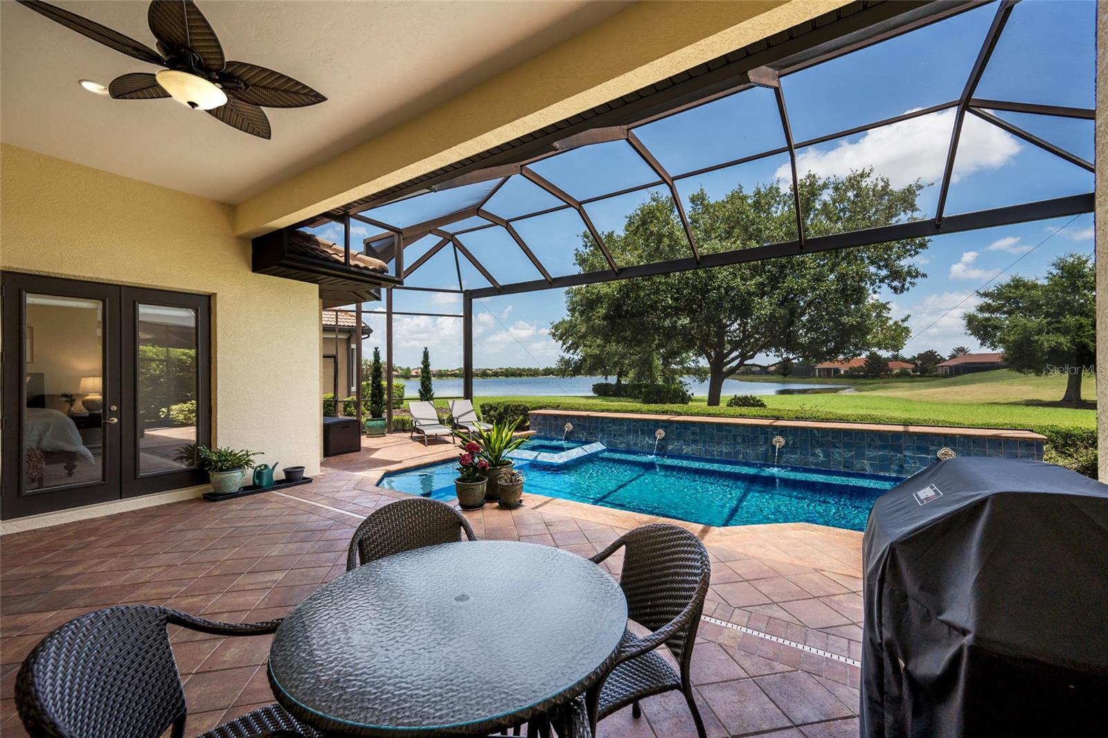 COUNTRY CLUB EAST - Residential