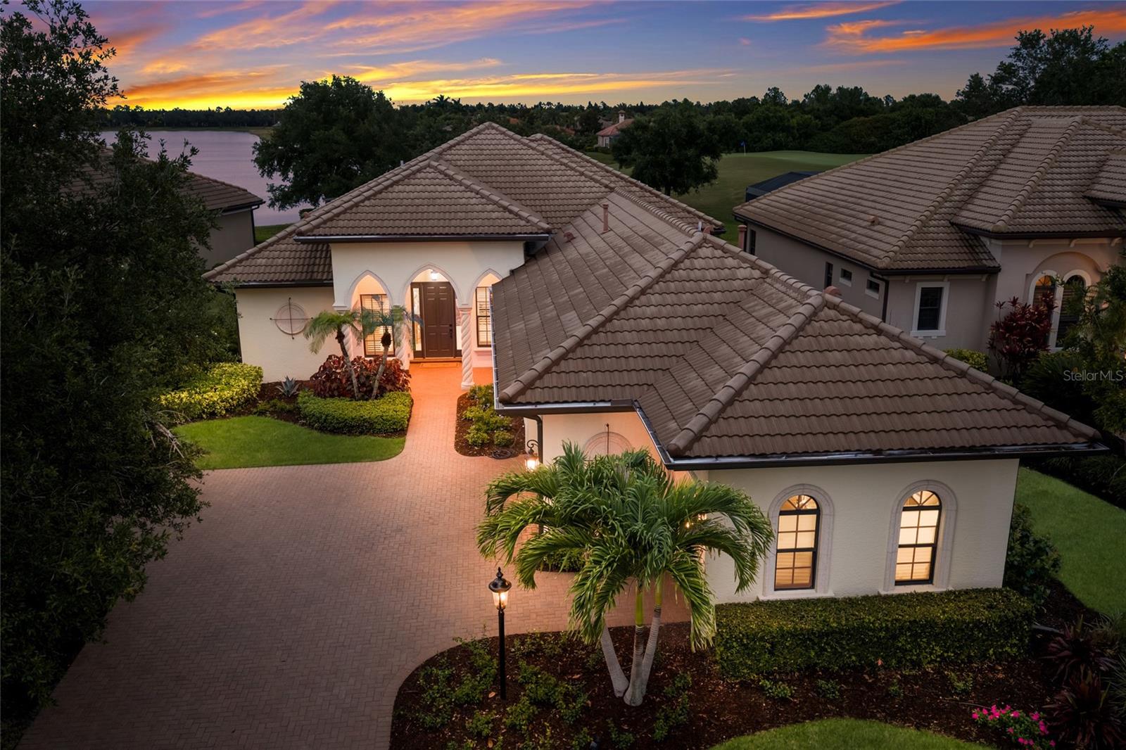 COUNTRY CLUB EAST - Residential