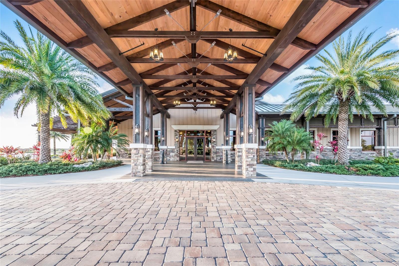 COUNTRY CLUB EAST - Residential