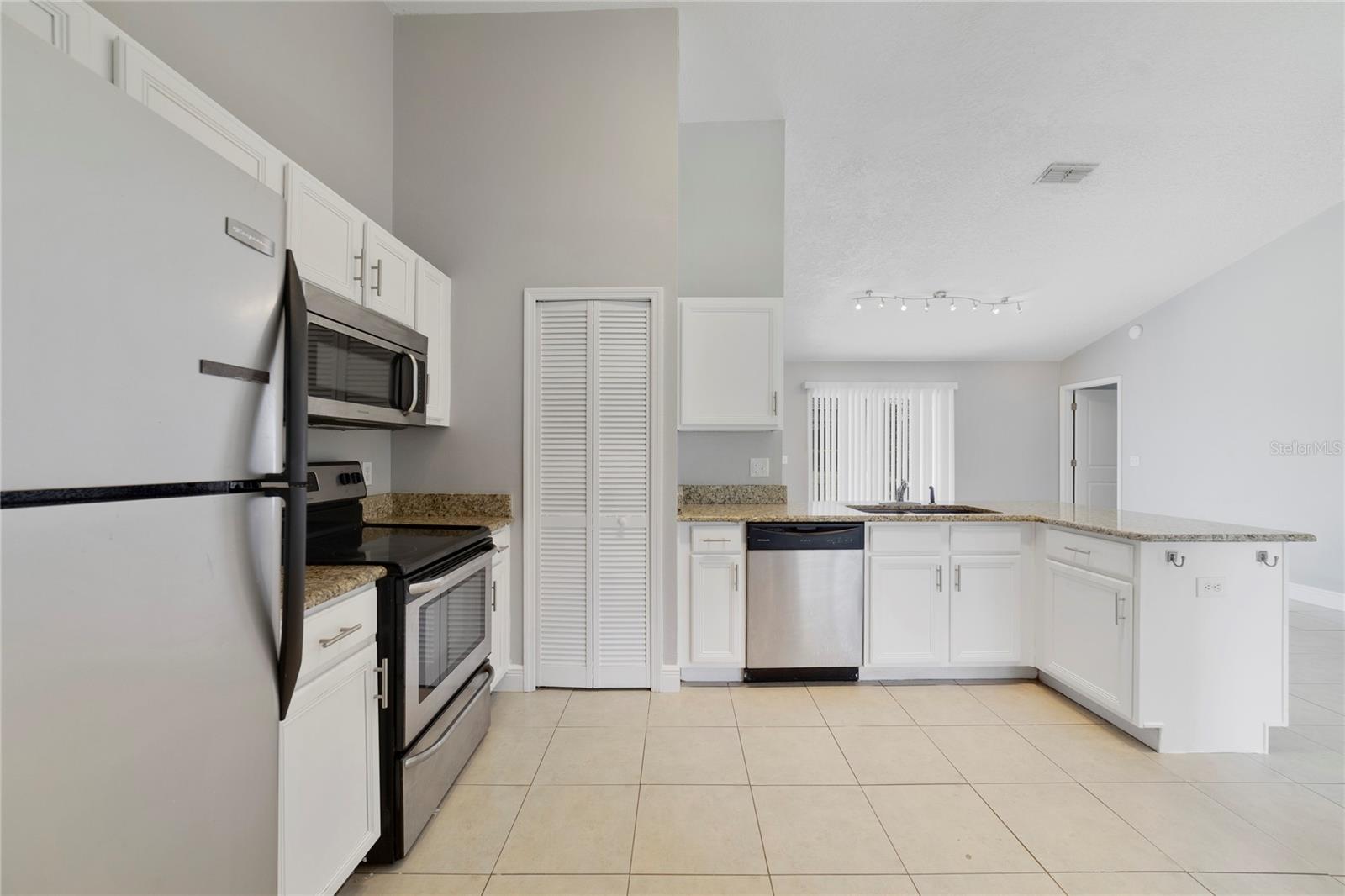 SUNRIDGE WOODS PH 01 - Residential