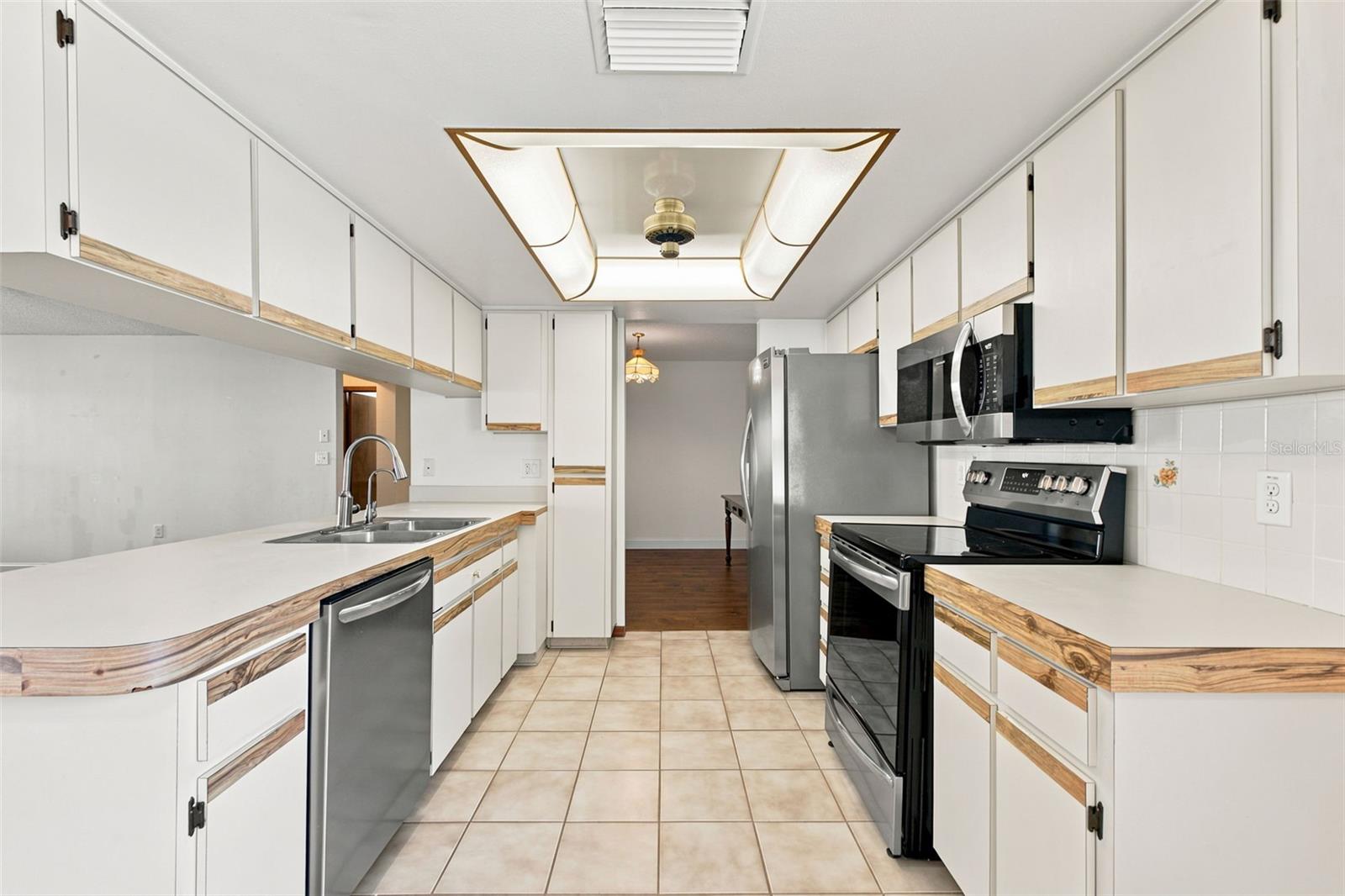ORCHID LAKE VILLAGE - Residential