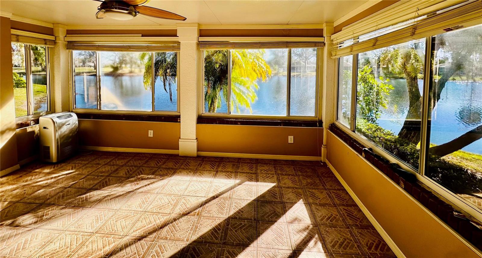 FAIRWAY PALMS A CONDO - Residential