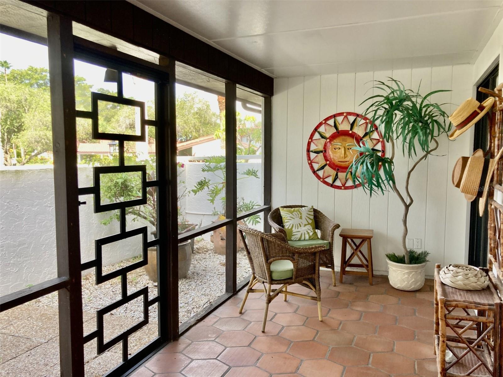 VALENCIA GARDEN III - Residential
