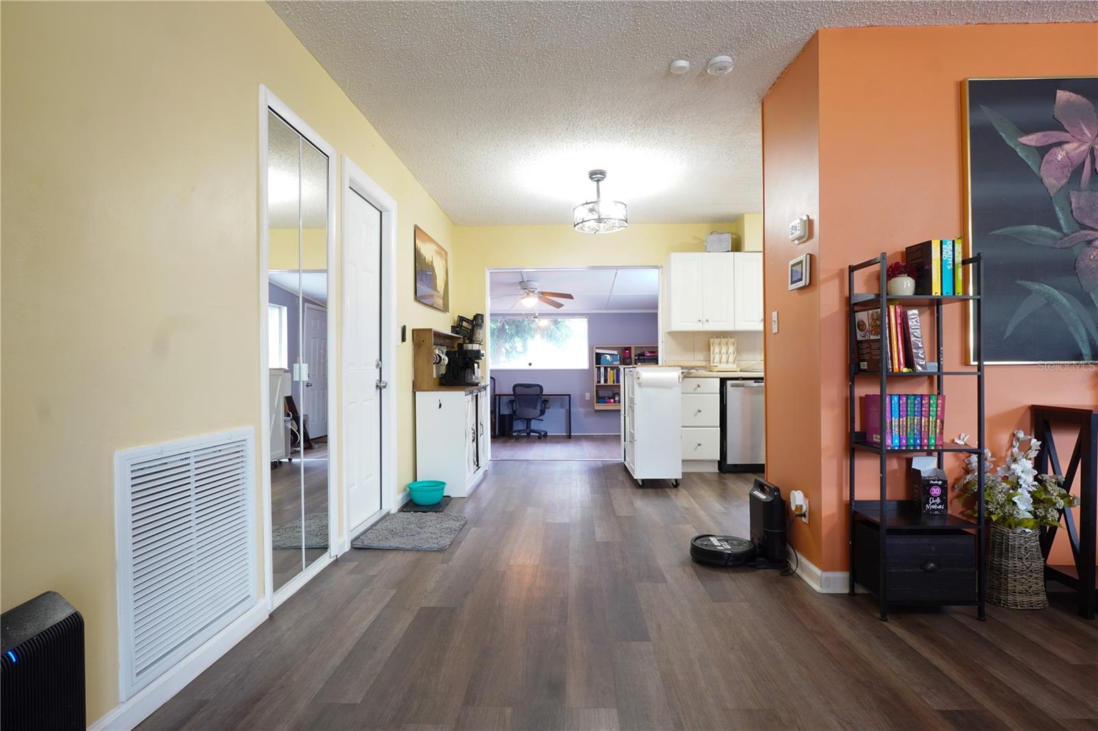 BAYOU HEIGHTS HANLONS - Residential