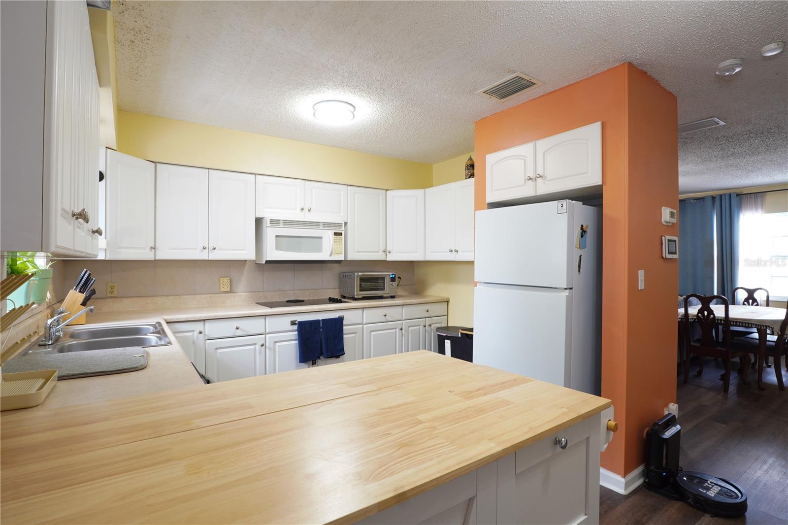 BAYOU HEIGHTS HANLONS - Residential