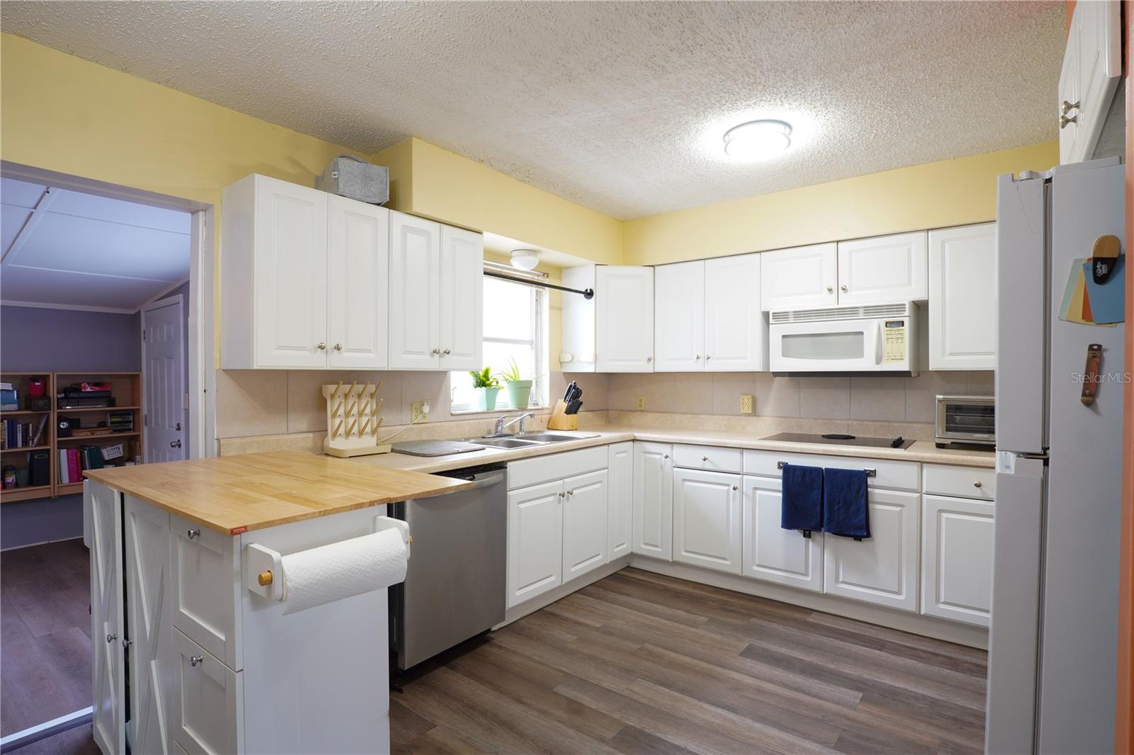 BAYOU HEIGHTS HANLONS - Residential