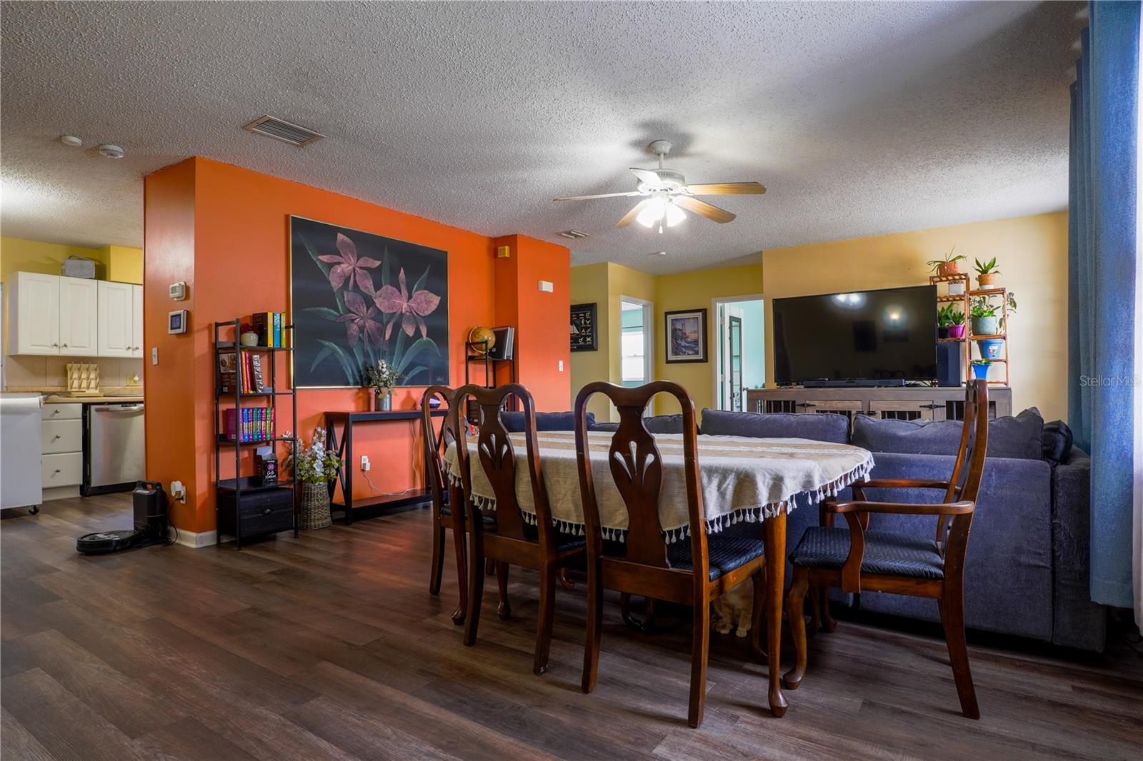BAYOU HEIGHTS HANLONS - Residential