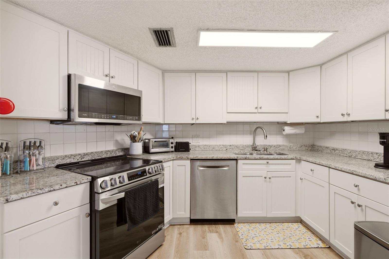 NAUTILUS CONDO - Residential