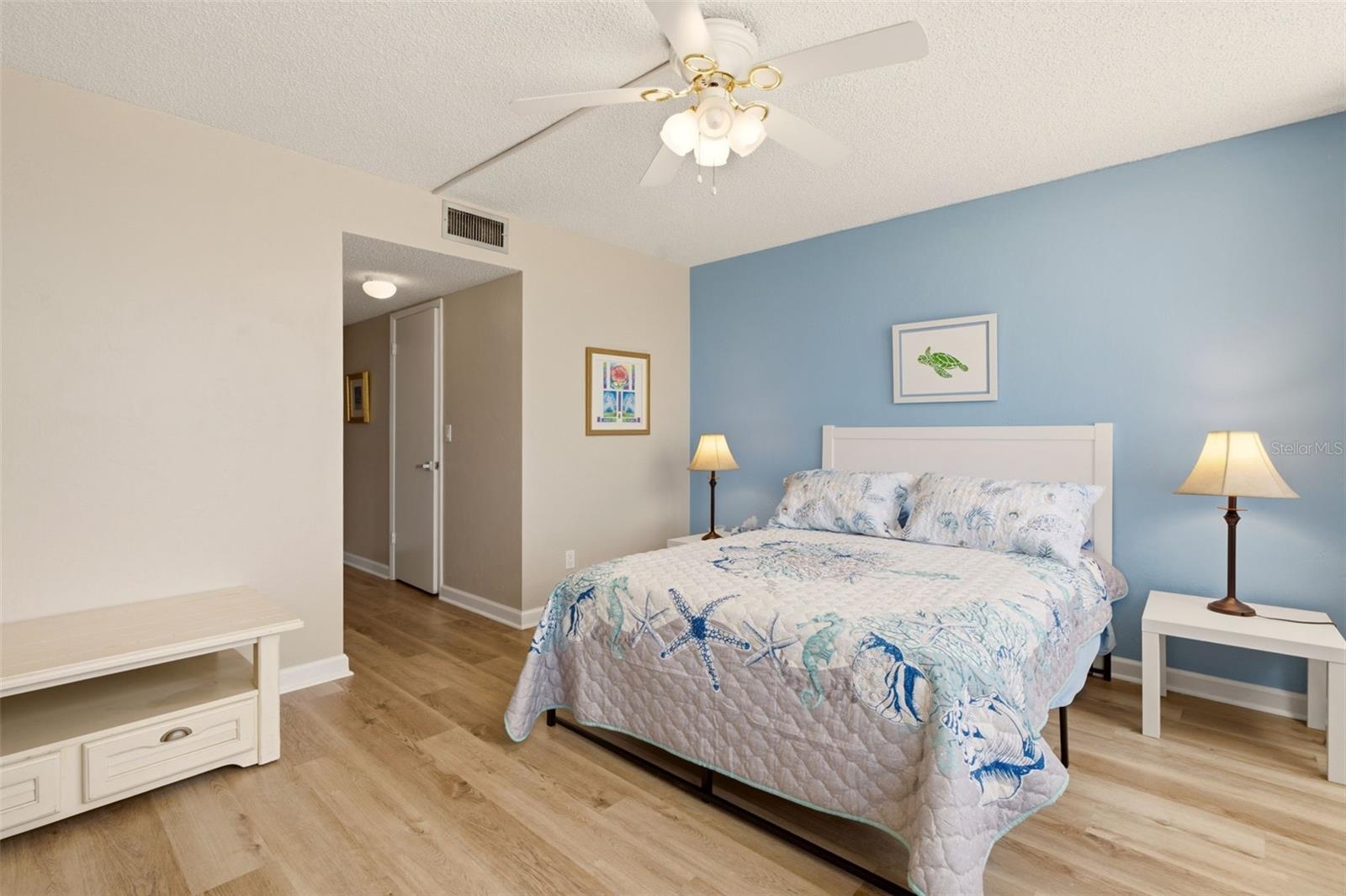 NAUTILUS CONDO - Residential