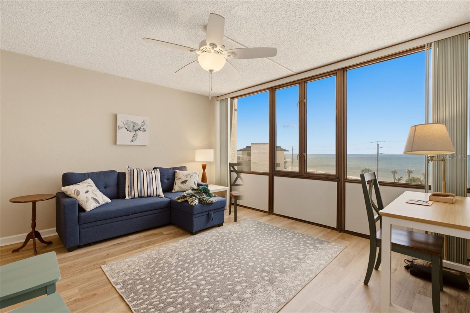 NAUTILUS CONDO - Residential