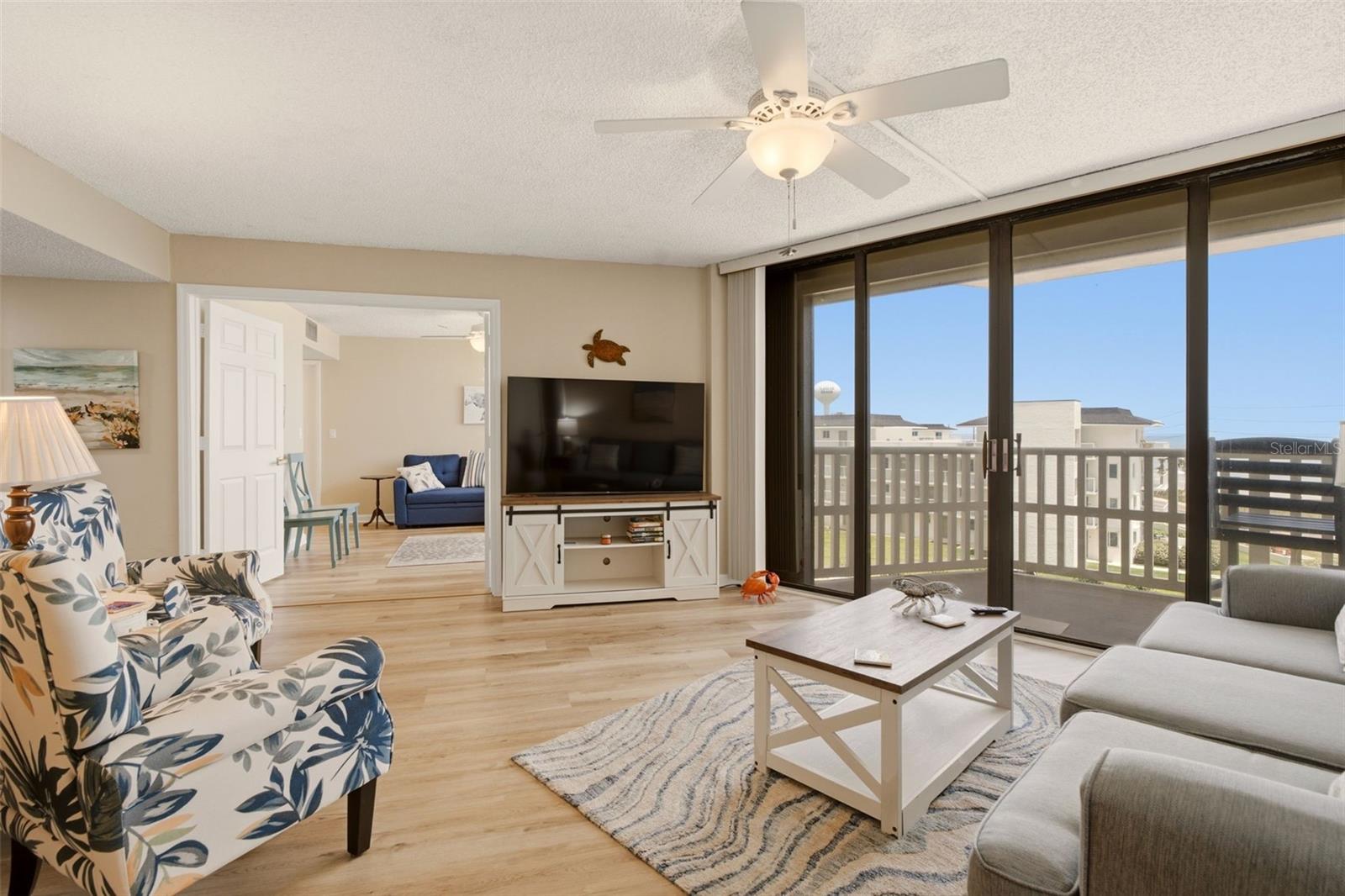 NAUTILUS CONDO - Residential