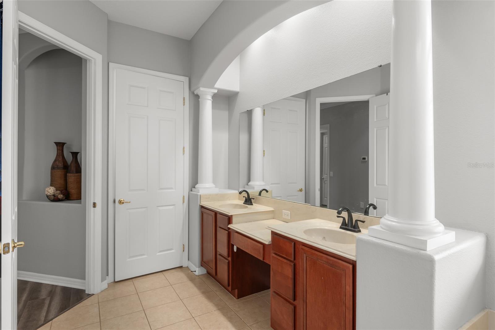 BAY ISLE 48 17 - Residential