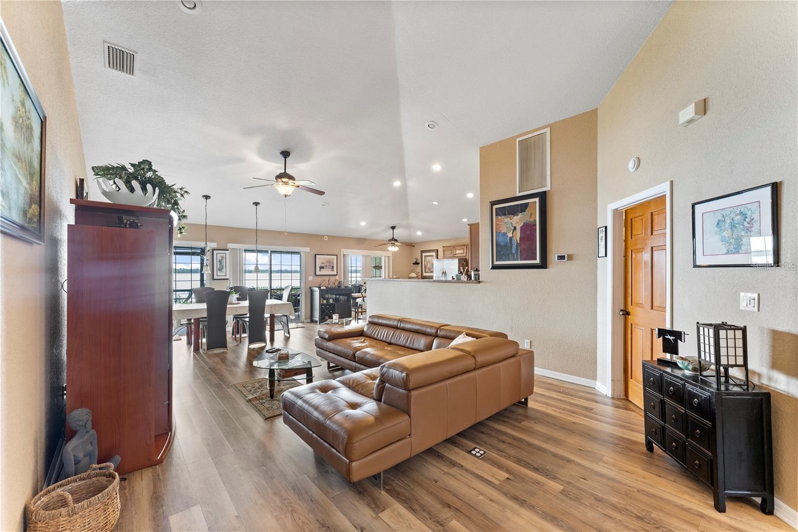 ORANGE BLOSSOM CC CMNTY - Residential