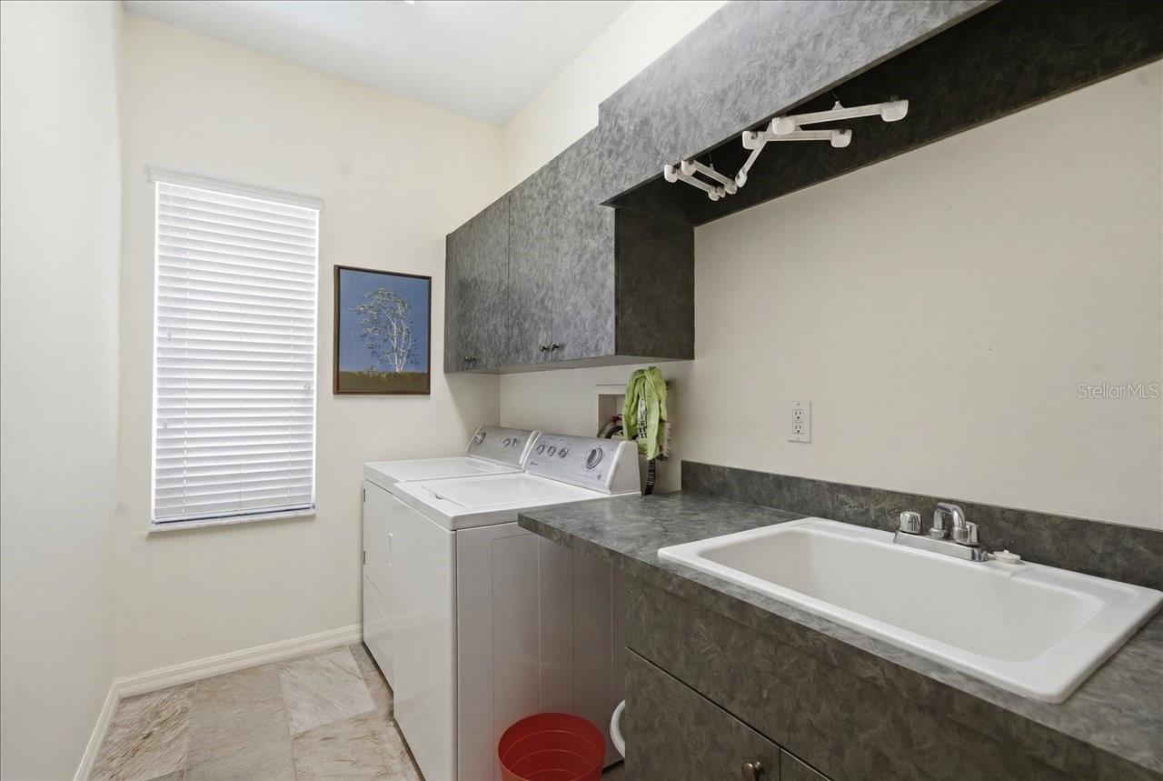 PINE CREST ESTATES - Residential