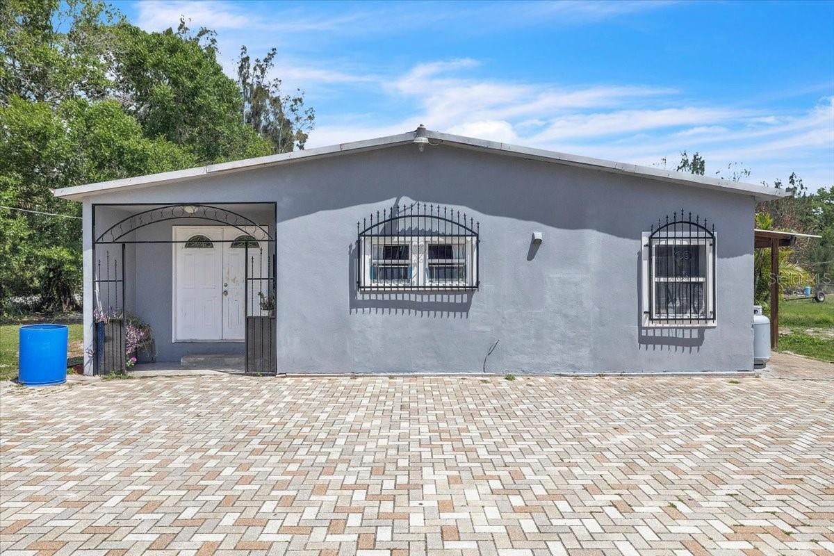 Welcome to this charming 4-bedroom, 2 bathroom single-wide mobile home seated on just over half an acre, offering plenty of space and privacy. The property features a detached 2-car carport that can also be used as a workshop-perfect for storage, hobbies, or projects. Conveniently located near shops, restaurants, and downtown Arcadia, this home combines peaceful living with easy access to everyday essentials. You don't want to miss out on this opportunity of owning a piece of paradise in the beautiful arcadia, call us now to schedule your private tour!