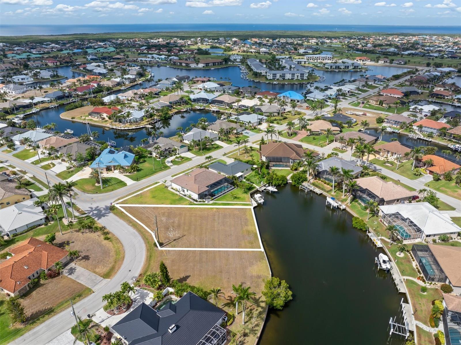 PUNTA GORDA ISLES SEC 14 - Land