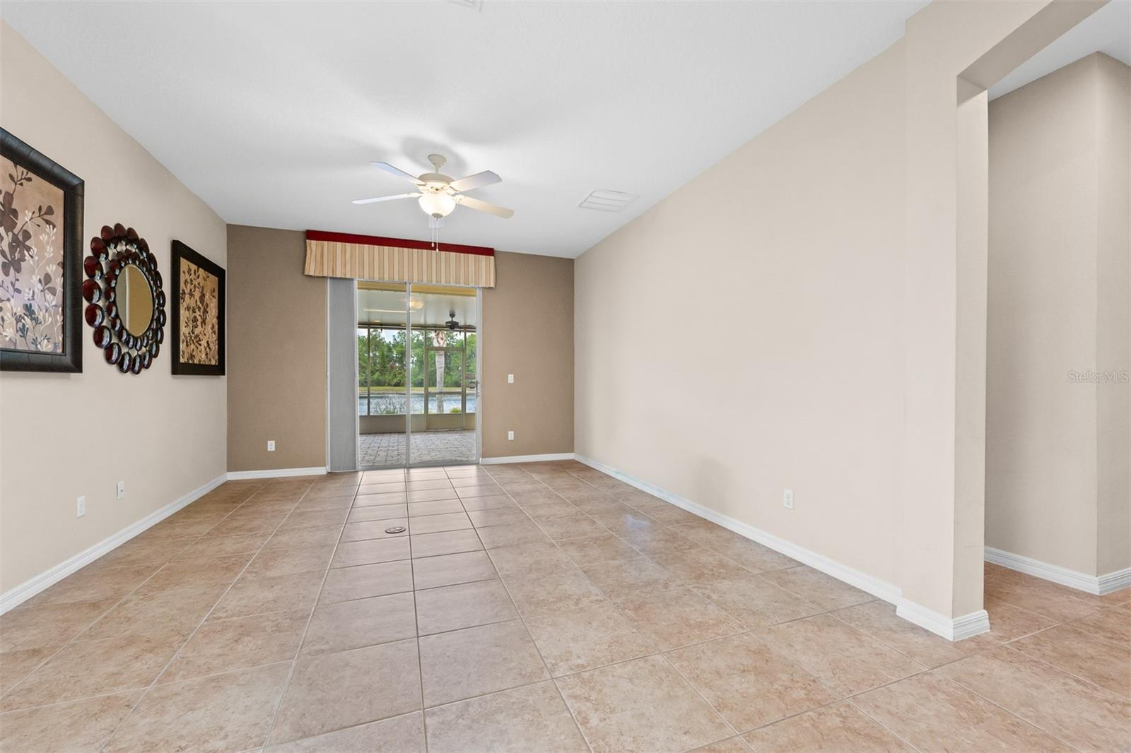 WOODLAND LAKES PRESERVE - Residential