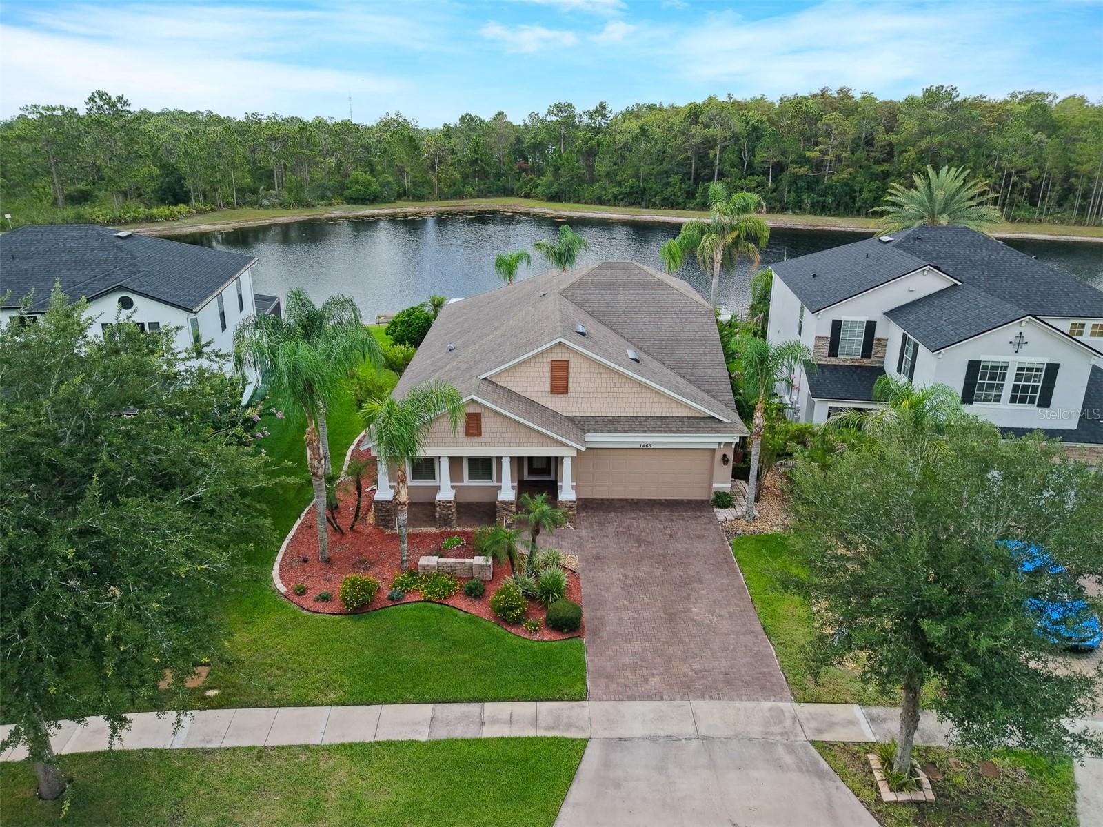 WOODLAND LAKES PRESERVE - Residential