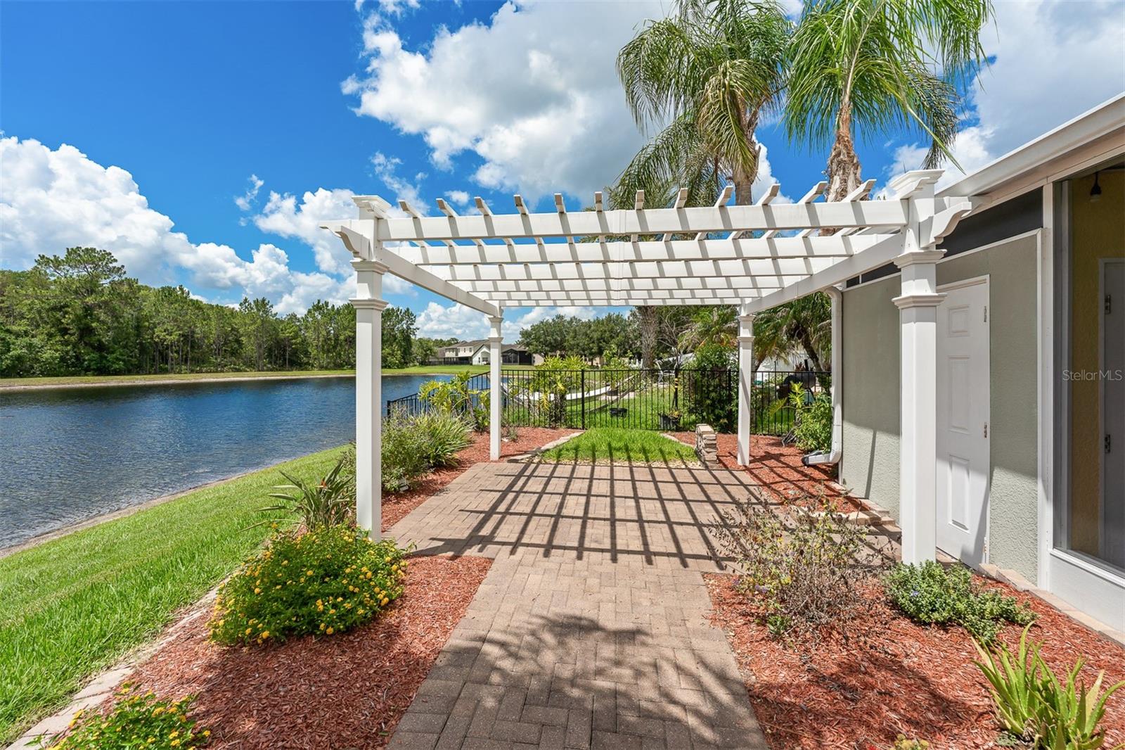 WOODLAND LAKES PRESERVE - Residential