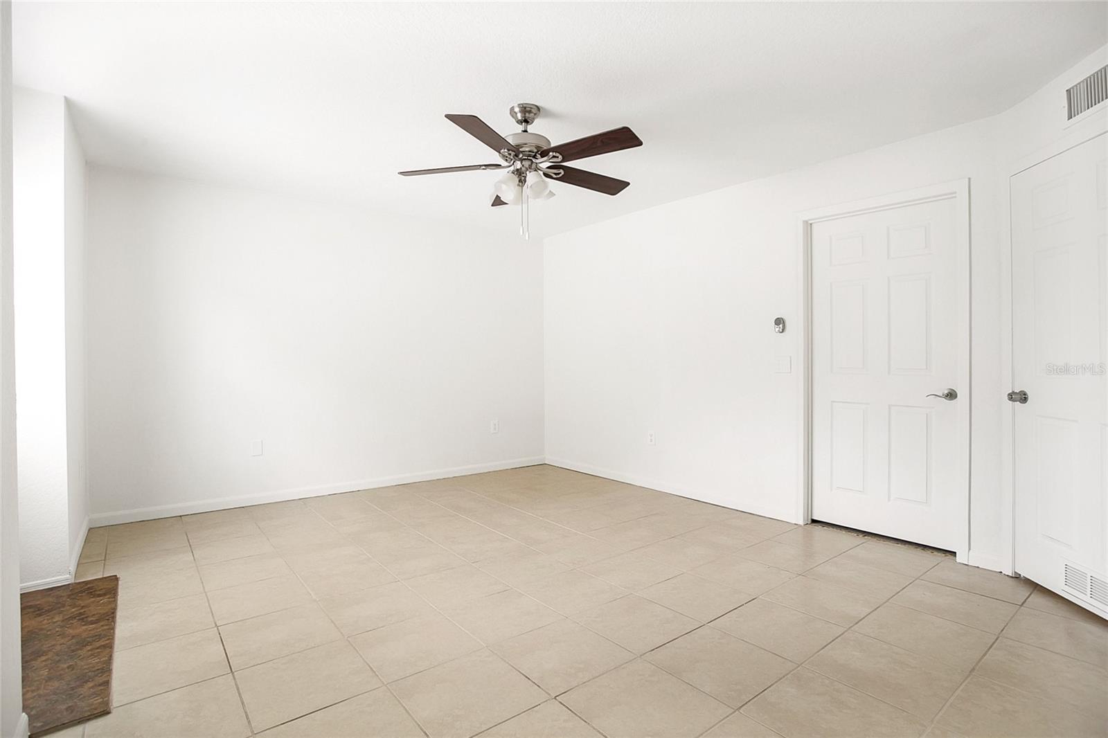 AUDUBON VLS/HUNTERS CRK CONDO - Residential Lease