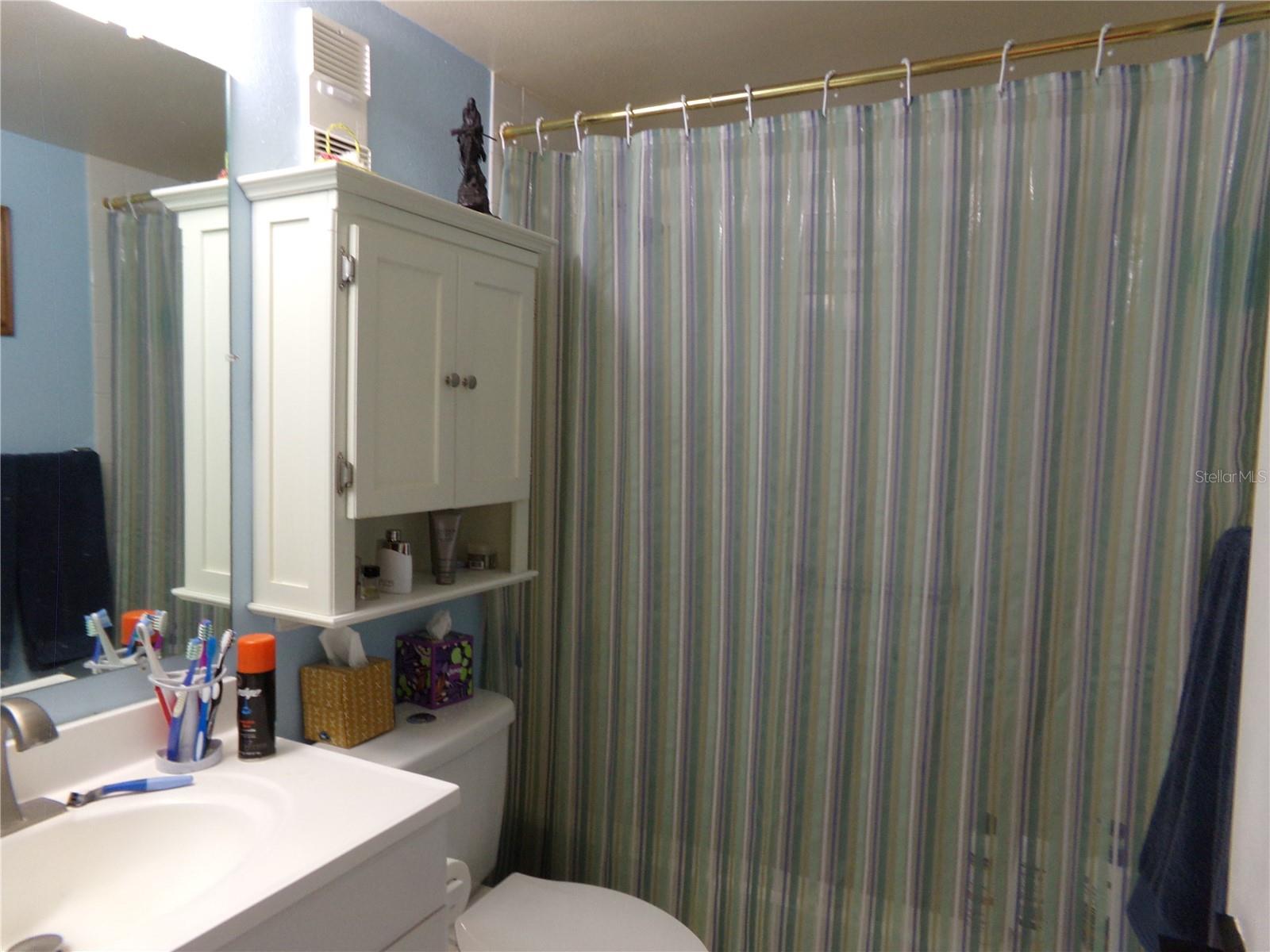 LAKESIDE CONDO APTS - Residential