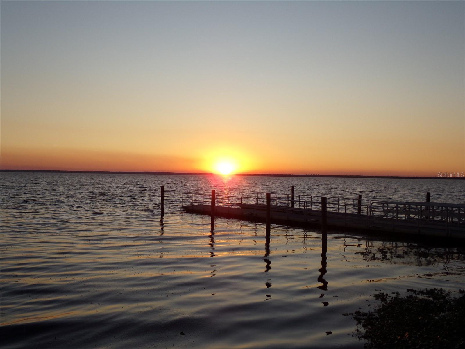 LAKESIDE CONDO APTS - Residential