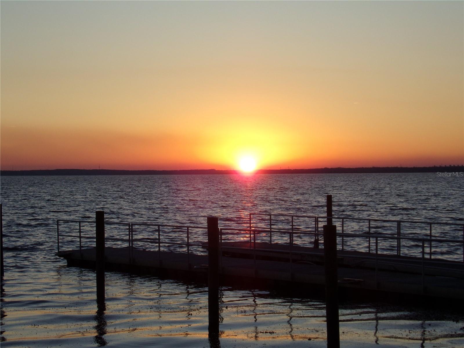 LAKESIDE CONDO APTS - Residential