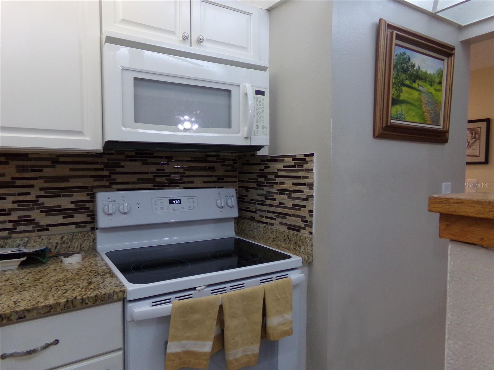 LAKESIDE CONDO APTS - Residential