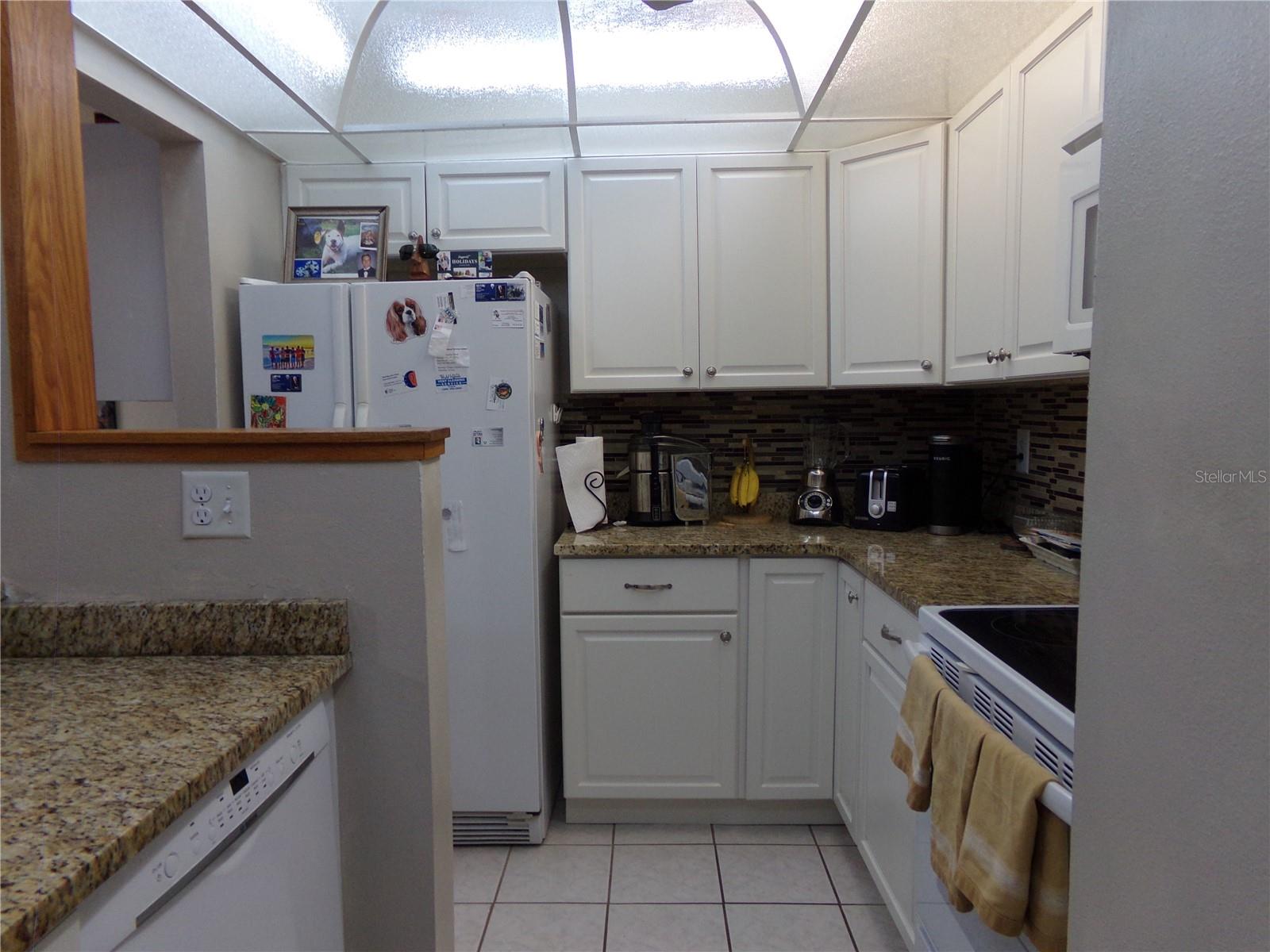 LAKESIDE CONDO APTS - Residential