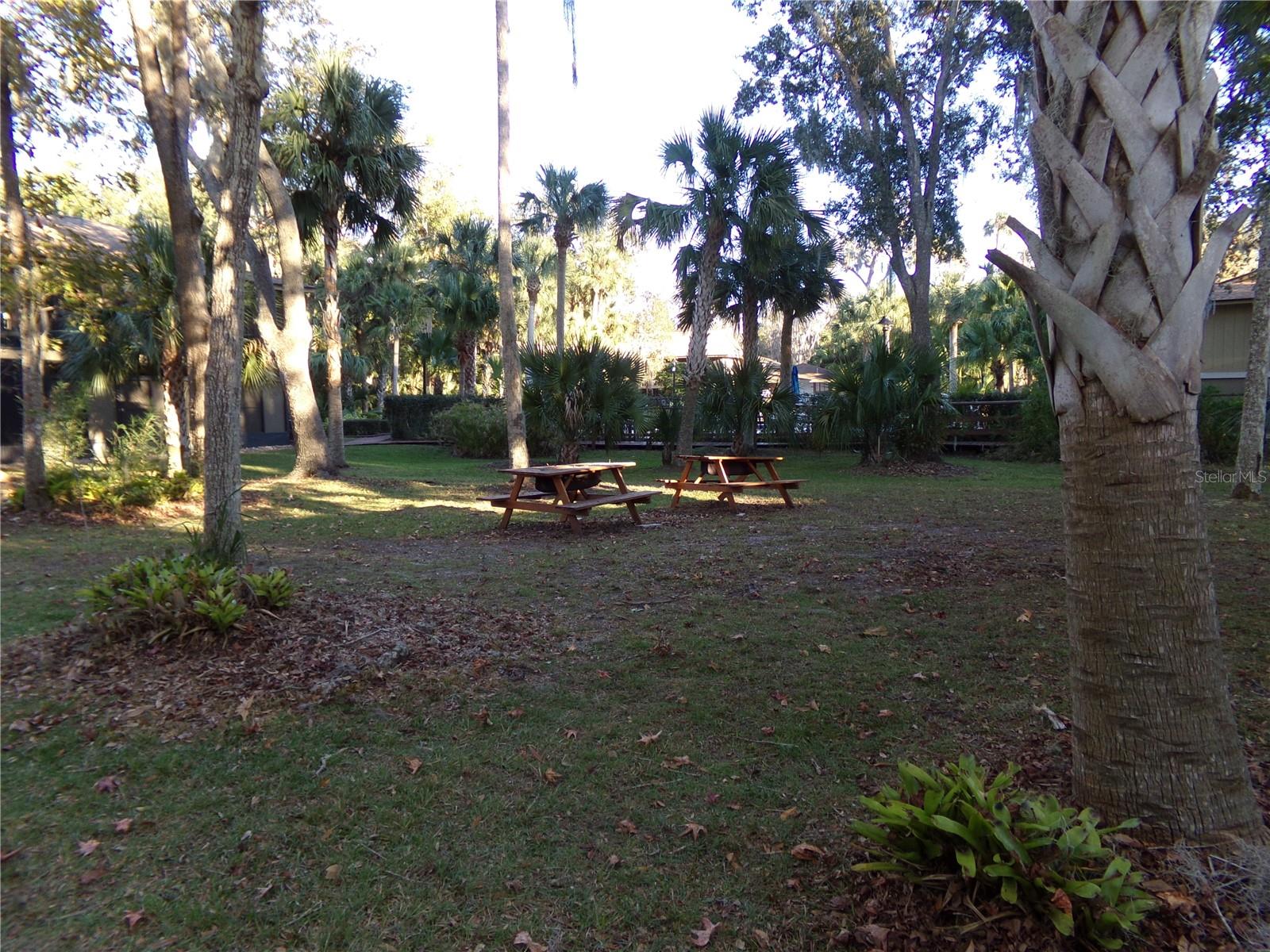 LAKESIDE CONDO APTS - Residential