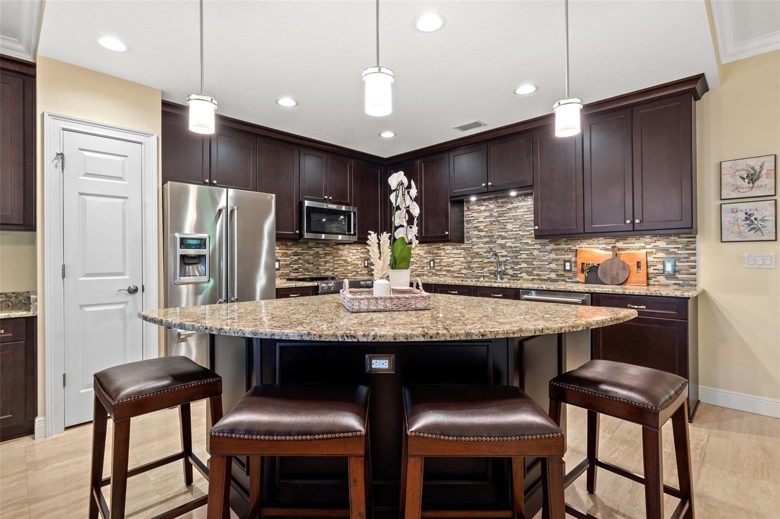 VILLAS AT DATE PALM - Residential
