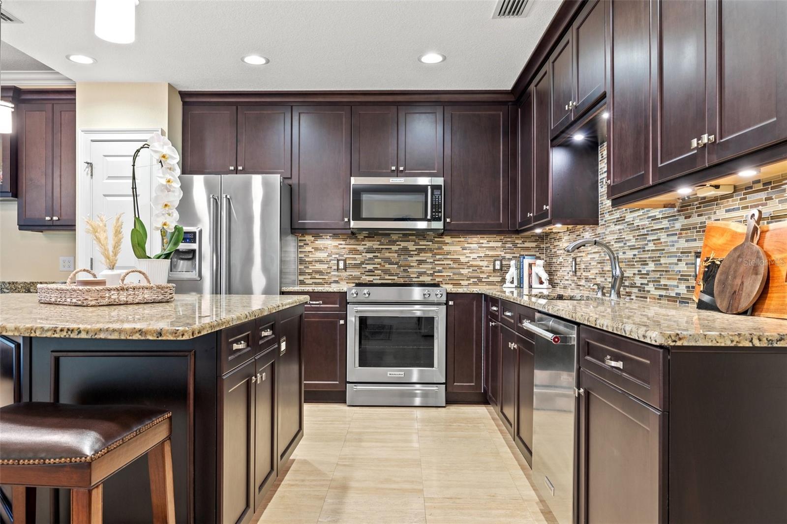 VILLAS AT DATE PALM - Residential
