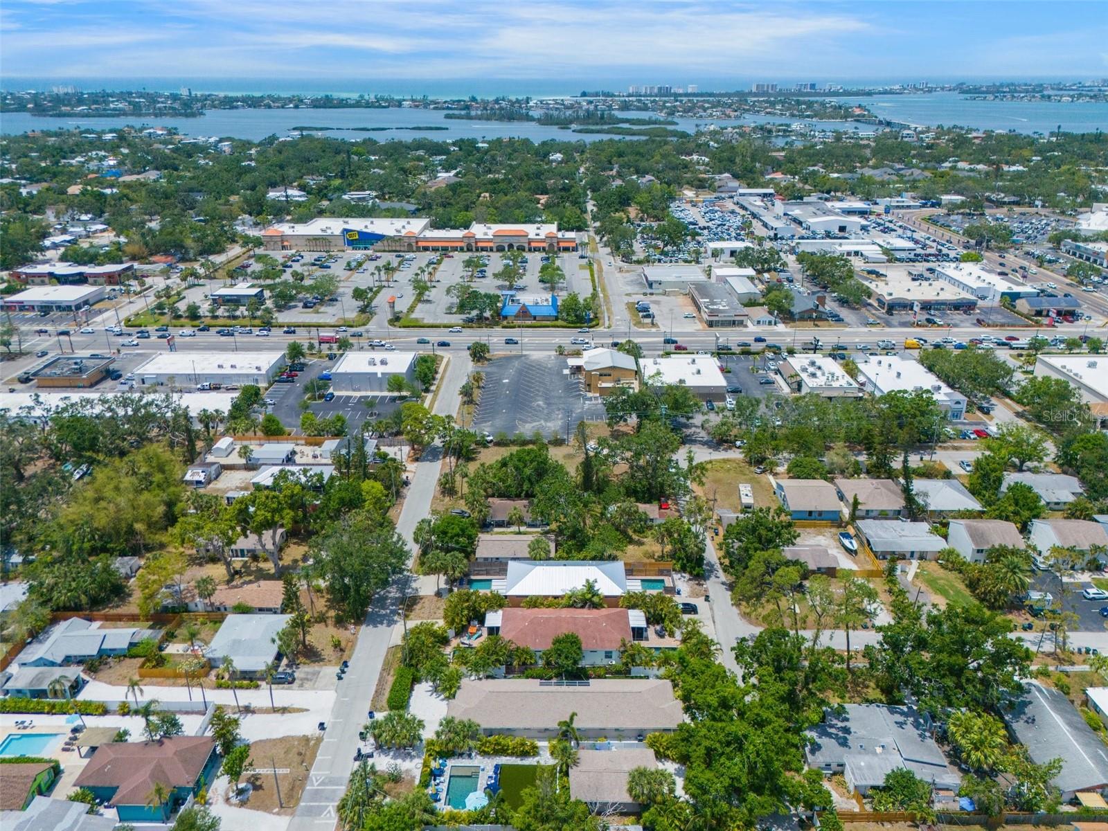 ROSELAWN - Residential Income
