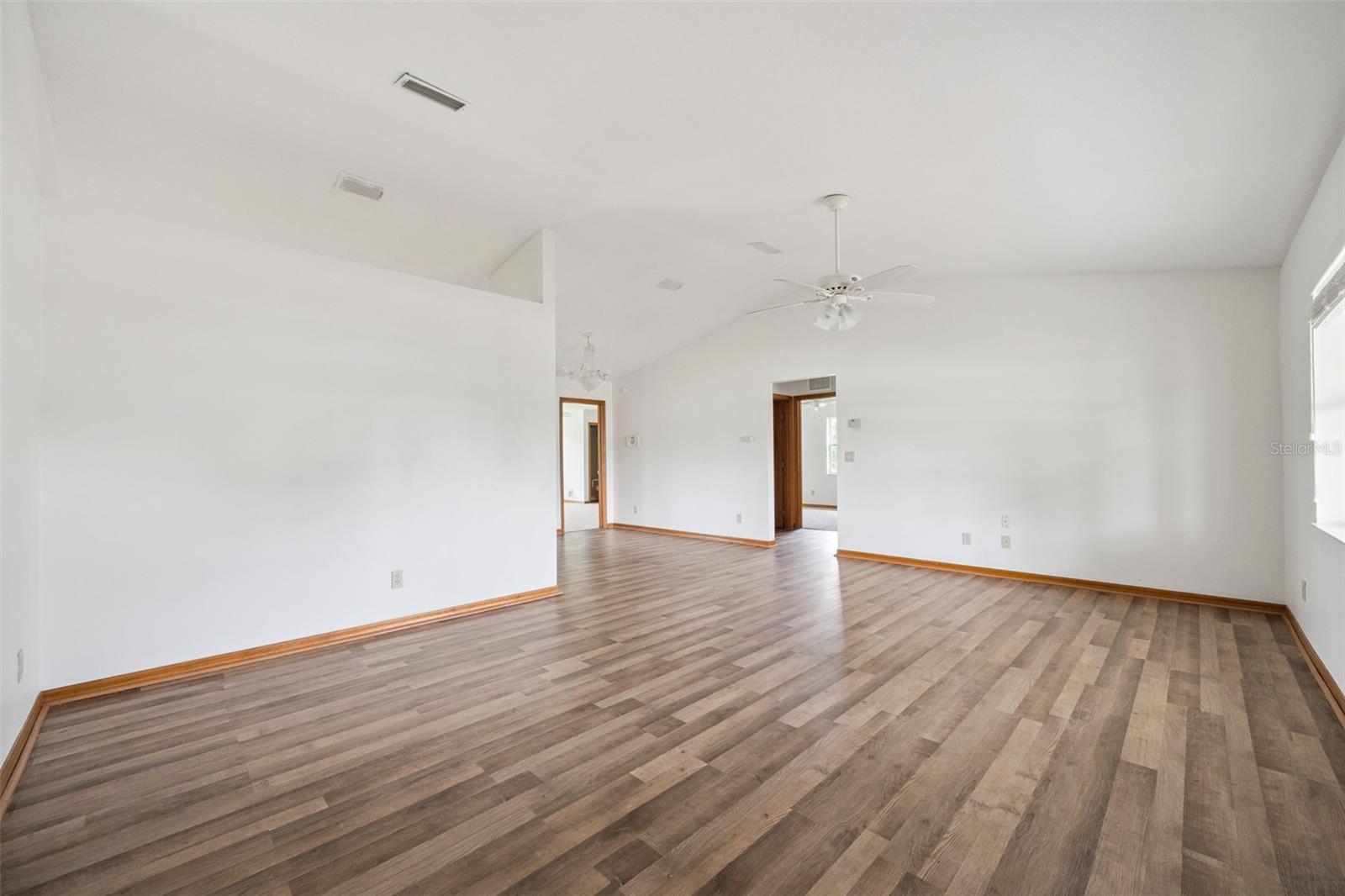 CHURCHILL - Residential