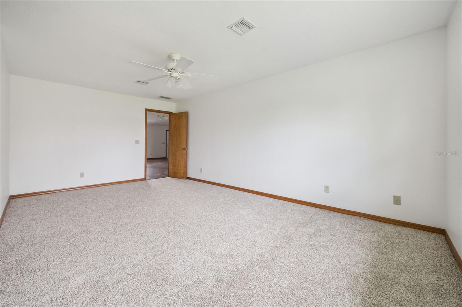 CHURCHILL - Residential