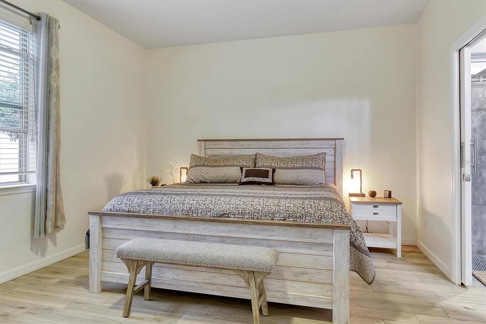 SPLIT OAK ESTATES - Residential Lease