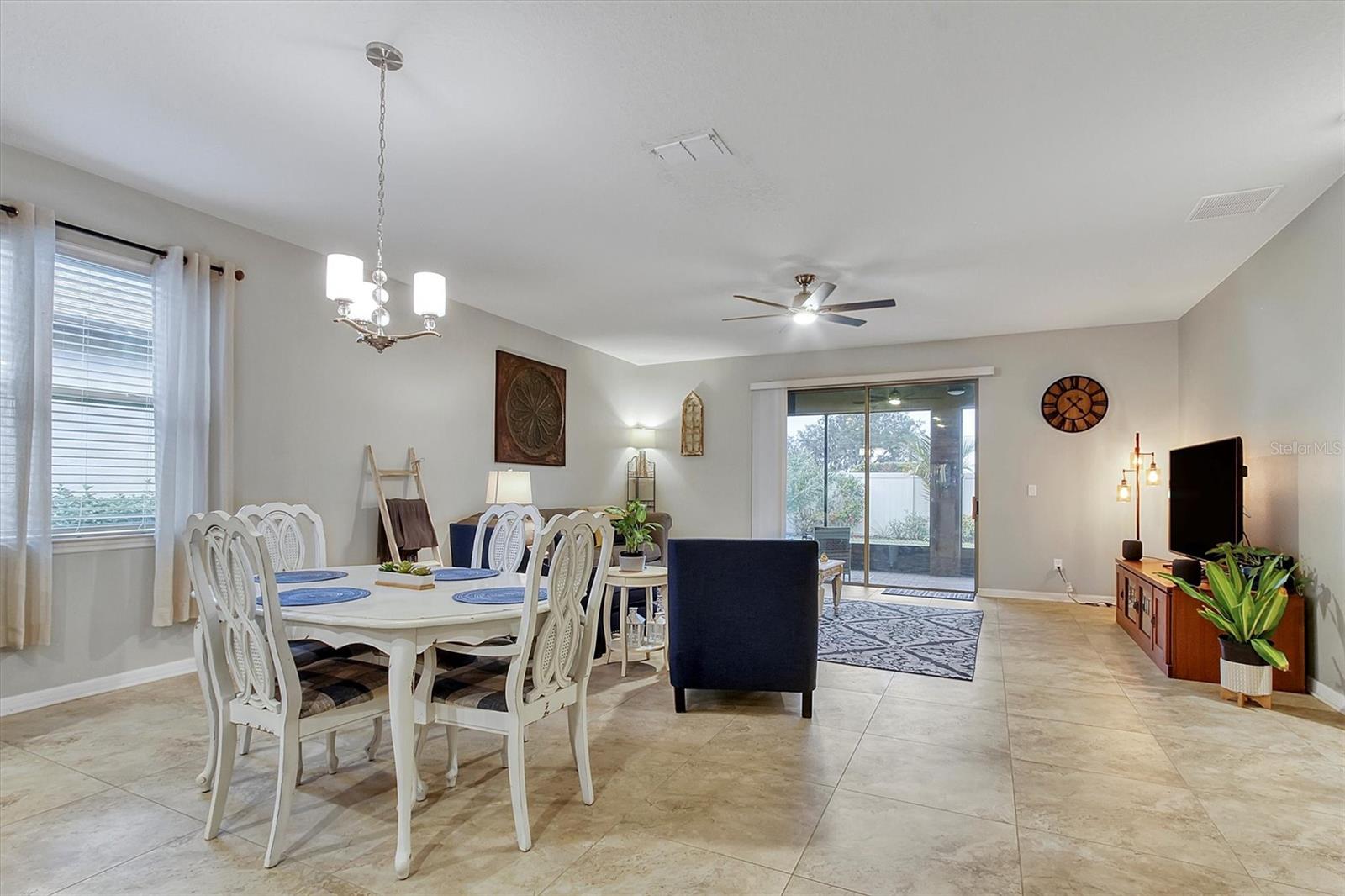 SPLIT OAK ESTATES - Residential Lease